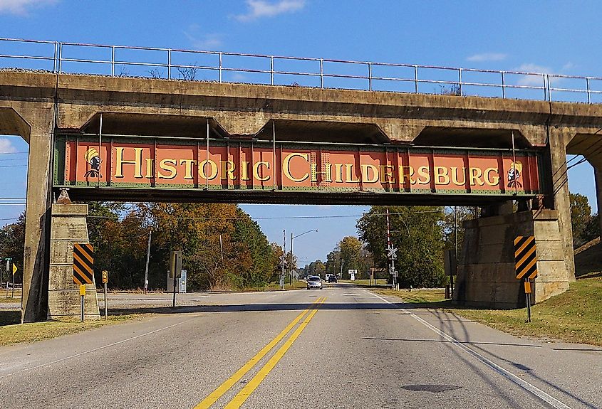 Welcome to Historic Childersburg sign in Childersburg, Alabama.