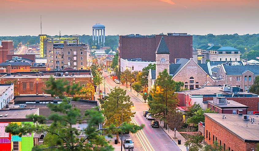 Columbia, Missouri, USA downtown city skyline at twilight