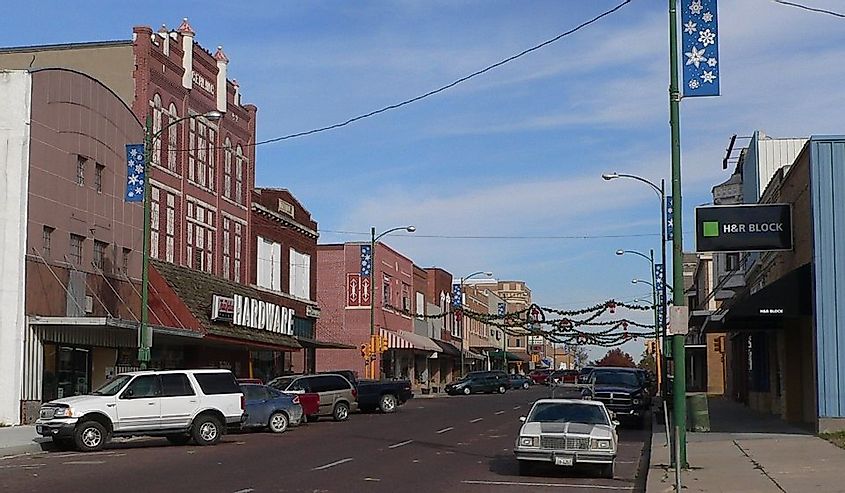 Falls City, Nebraska: Stone Street, looking north from about 15th Street.