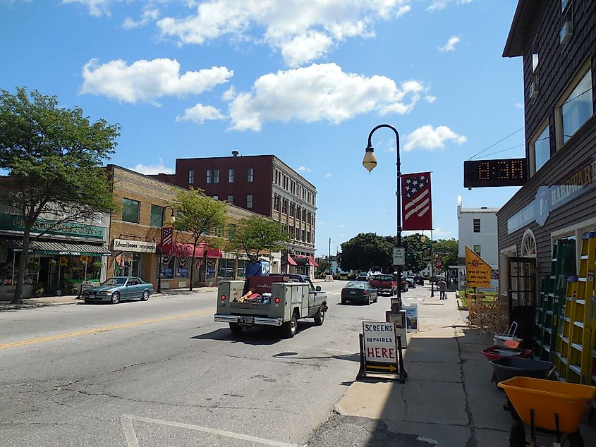 Main Street in Sanford, Maine. Image credit John Phelan, CC BY-SA 4.0, Wikimedia Commons