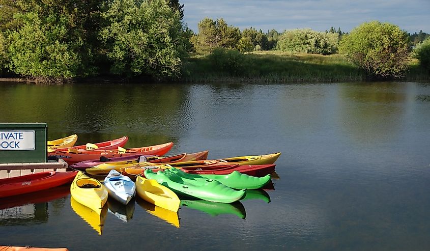 Sunriver, Oregon boating on the Deschutes River