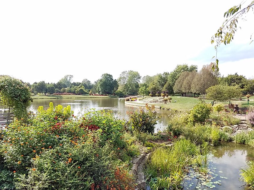 Arboretum and Botanical Gardens in Overland Park, Kansas