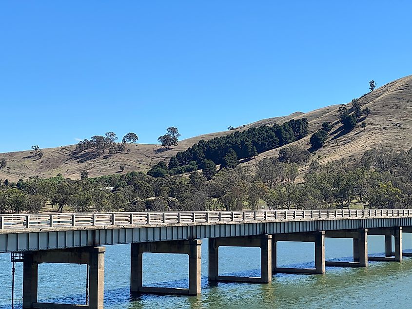 Rail Trail Eildon Crossing, Bonnie Doon, Victoria, Australia.