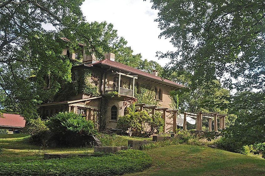 Villa Bella Vista, Chester, Connecticut, an old historic home