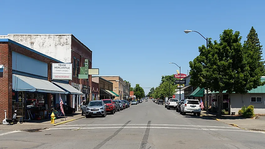 Stayton Oregon in Marion County. Editorial credit: Ian Dewar Photography / Shutterstock.com