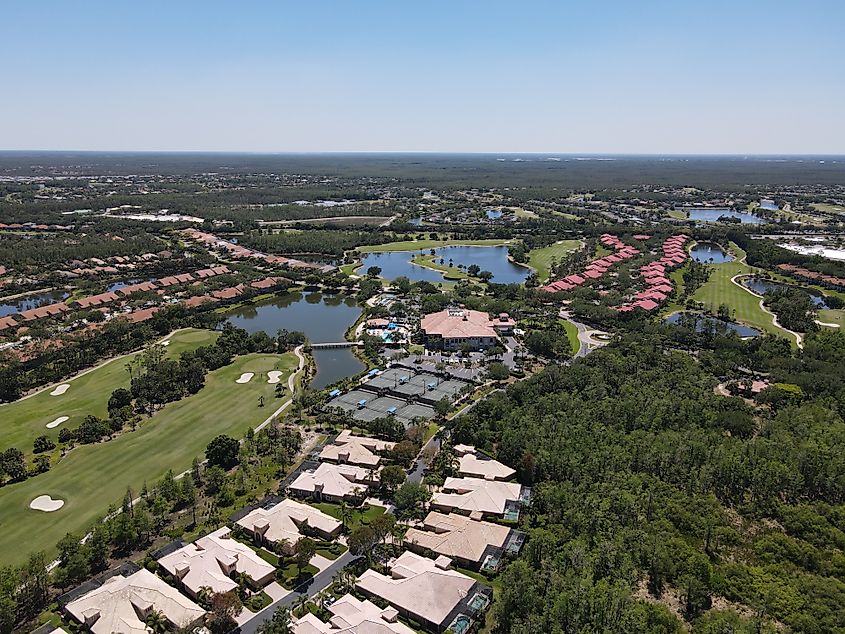 Grandezza Neighborhood Estero, Florida.