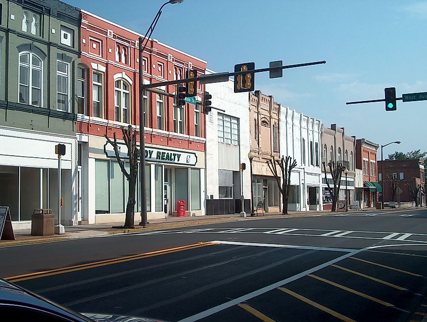 Cedartown Commercial Historic District.
