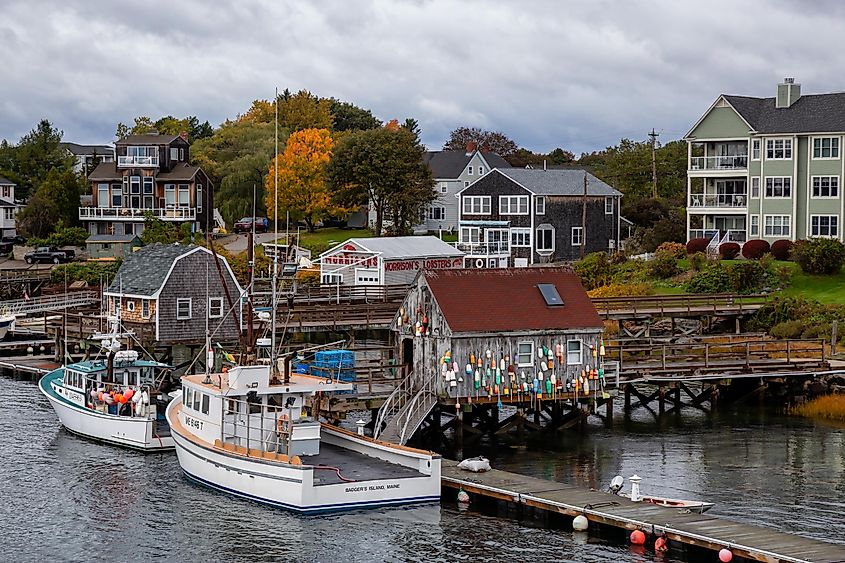 Boats parked at a marina on Badger's Island during a cloudy morning in Kittery, Maine, via EB Adventure Photography / Shutterstock.com
