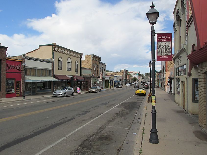 Street view of Bridge Street Historic District.