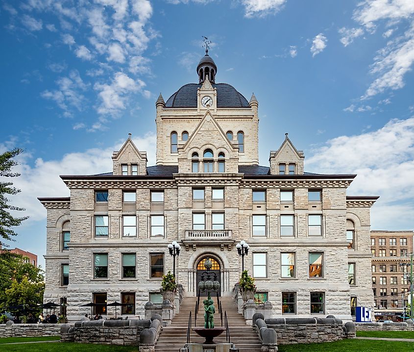 The Lexington Visitors Center is located in the historic Courthouse Square in downtown Lexington, Kentucky