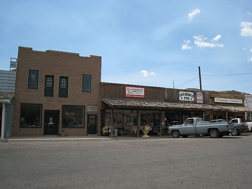 Store front in Caliente