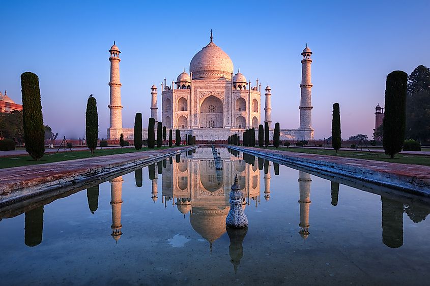 The Taj Mahal at dawn, Agra, Uttar Pradesh, India