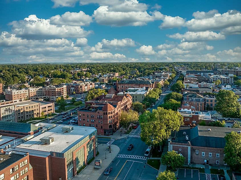 Aerial view of broadway in Saratoga Springs, New York