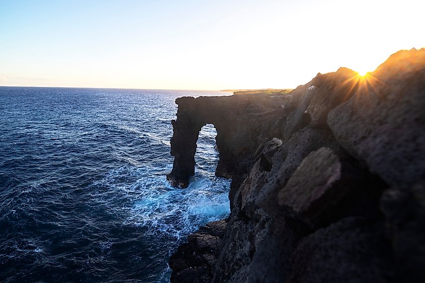Holei lava sea arch, Hawaii Volcanoes National Park. 