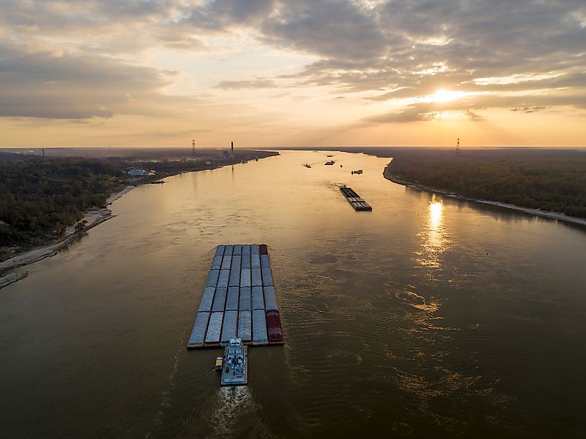Mississippi River near Vicksburg, Mississippi. Credit: Justin Wilkens/Shutterstock.com