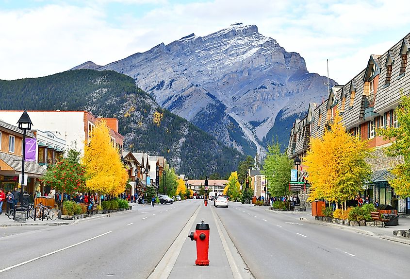 Downtown street in Banff, Alberta. Image credit i viewfinder via Shutterstock