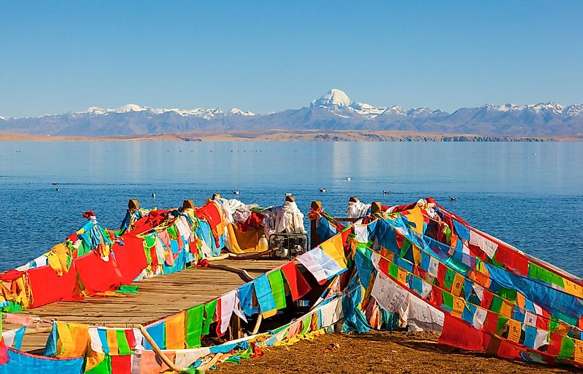 Lake Mansarovar in the Tibetan Plateau