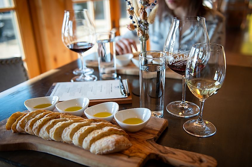 An olive oil tasting at the Olio Nuovo Festival. Photo credit: Durant at Red Ridge Farms/Airen Vandevoort.