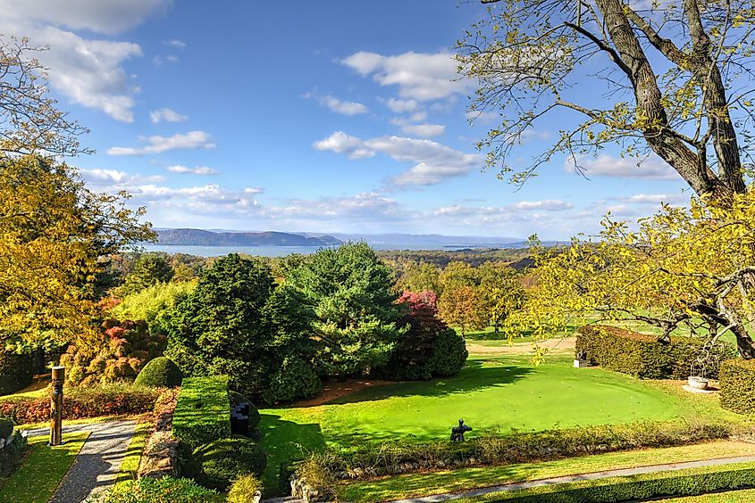 Kykuit, the Rockefeller Estate. A grand mansion that was the Rockefeller home and is now a historic site of the National Trust for Historic Preservation, via Felix Lipov / Shutterstock.com