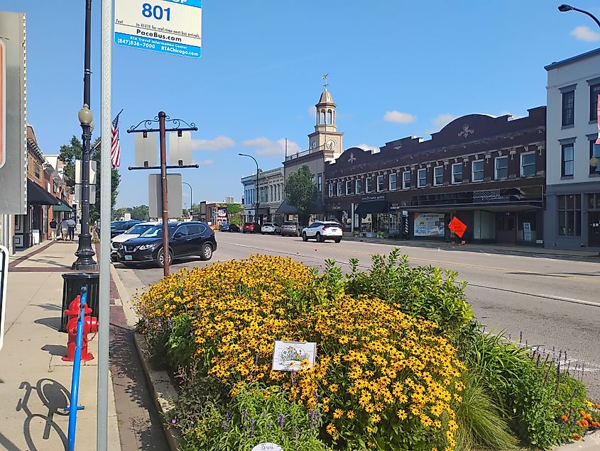 Editorial Photo Credit: BFoz via Shutterstock. Geneva, Illinois, USA - August 9, 2025: Downtown Geneva, Illinois along W State St.