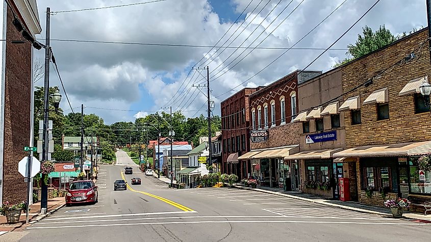 Storefronts along Gay Street in downtown Dandridge, TN, USA.