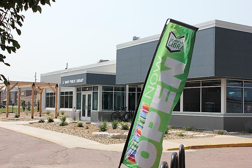 The exterior of the Le Mars Public Library.