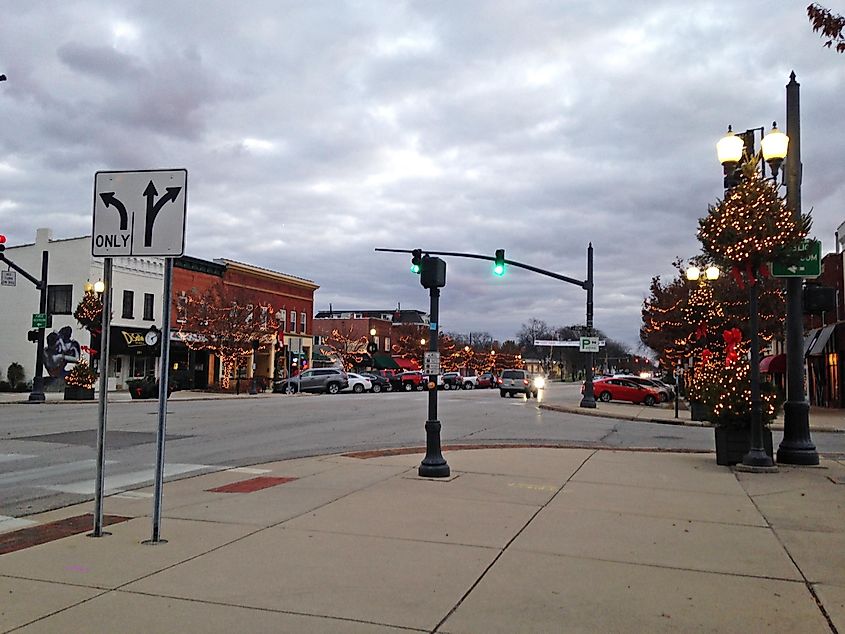 Street view in Perrysburg, Ohio, late November