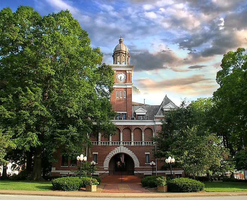 The historic courthouse in Paris, Tennessee