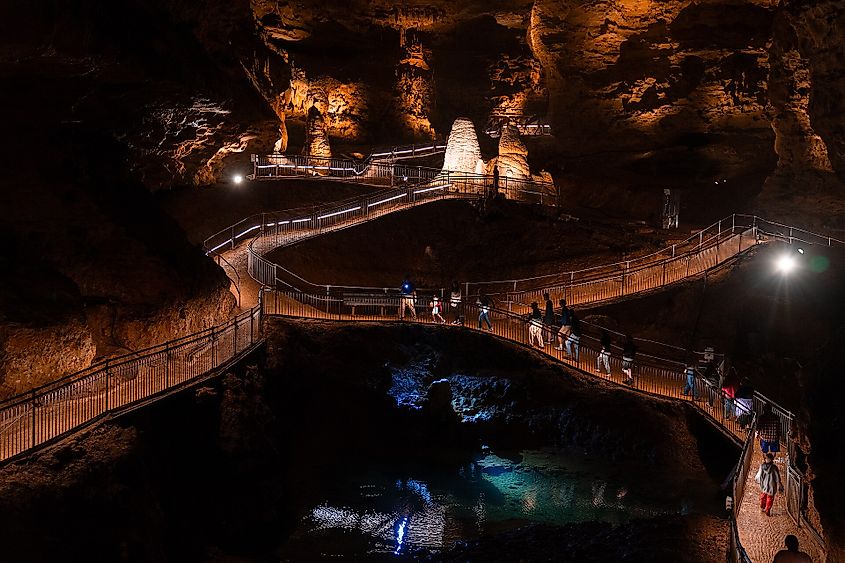 Onondaga Cave State Park