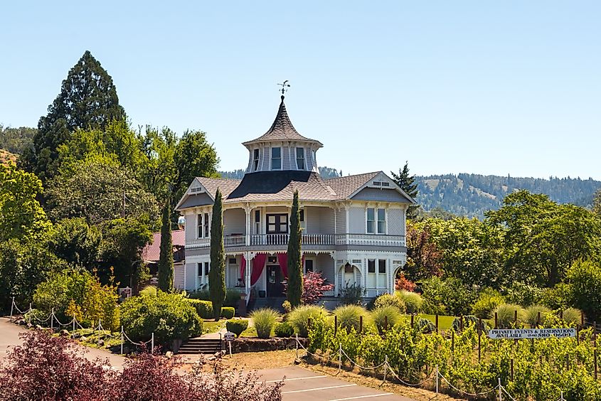 The Parrot House restaurant building exterior from distance., viaVictoria Ditkovsky / Shutterstock.com