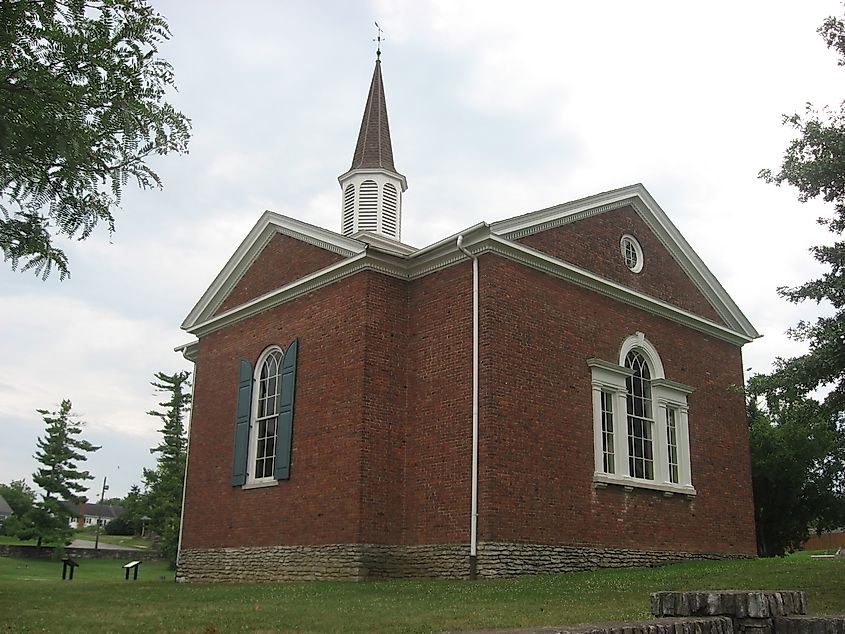 Lincoln Marriage Temple, Old Fort Harrod State Park, in Harrodsburg, Kentucky. Image credit: Nyttend, Public Domain, https://commons.wikimedia.org/w/index.php?curid=11079881