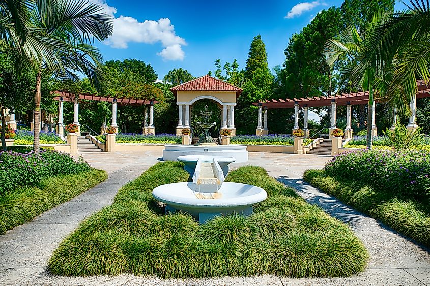 Fountain at public park in Lakeland, Florida