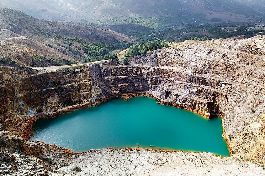 Iron Blow was the site of the earliest major mining venture at Mount Lyell