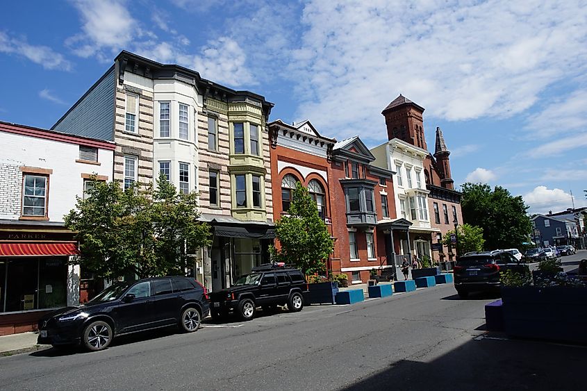 Hudson, New York: Streetscape of Warren Street in downtown Hudson.