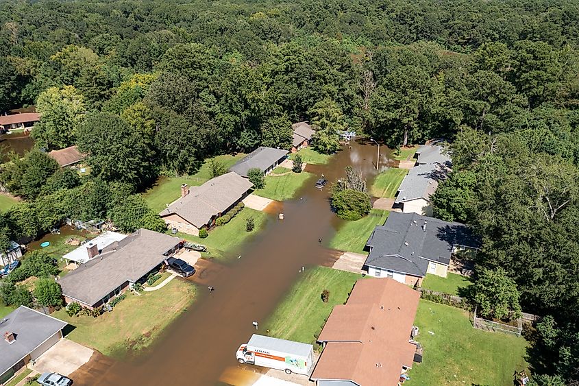 Pearl River flood water rising in neighborhoods in Jackson, MS.