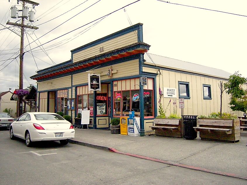 The historical La Conner Pub in La Conner, Washington. Image credit Joe Mabel via Wikimedia Commons
