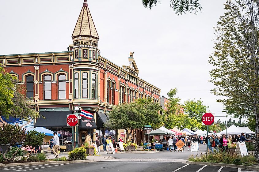 A Saturday morning farmers market on the main street of Ellensburg, Washington