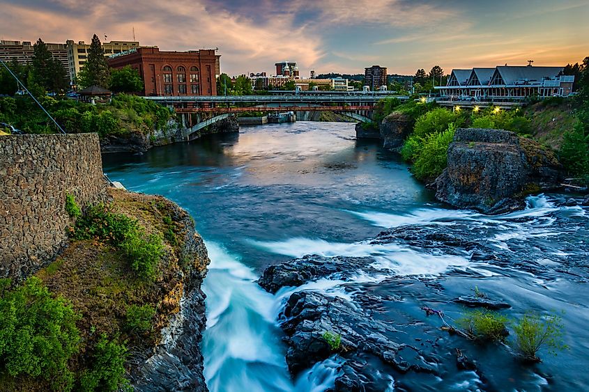 Spokane Falls and view of buildings in Spokane, Washington