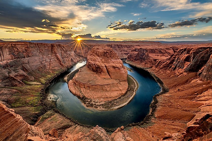 Super panorama of Horseshoe Bend in Page, Arizona.
