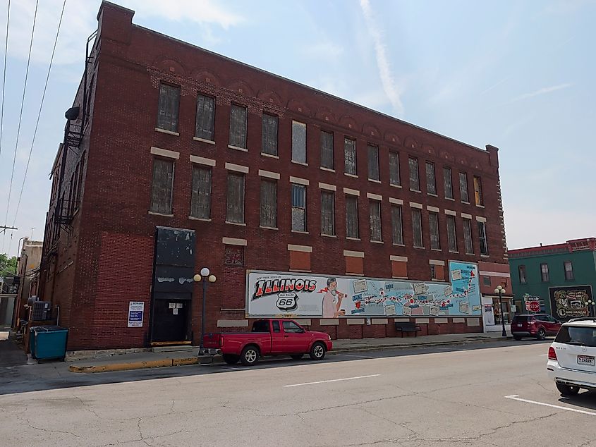 One of Pontiac's murals in Illinois.