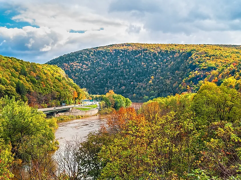 Scenic view of the Delaware Water Gap National Recreation Area between New Jersey and Pennsylvania. 