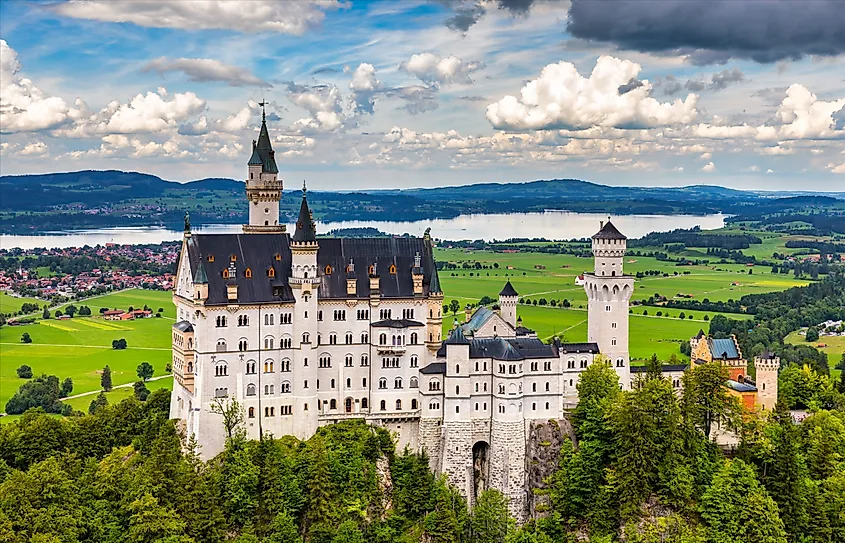 Neuschwanstein Castle near Füssen in the Bavarian Alps, Germany.
