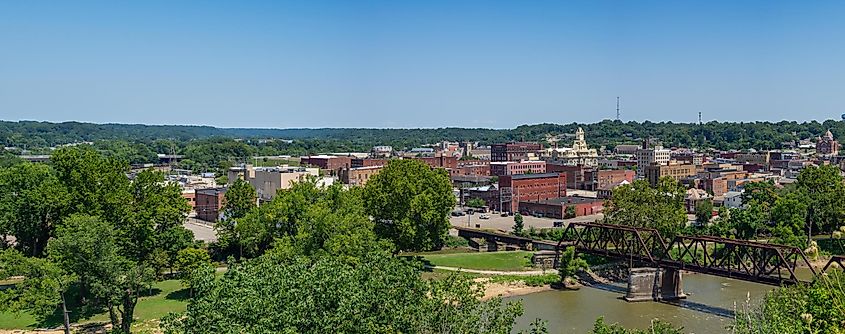 Zanesville, Ohio city skyline.