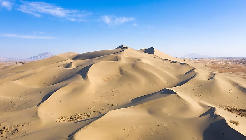 Taklamakan Desert, Xinjiang, China.