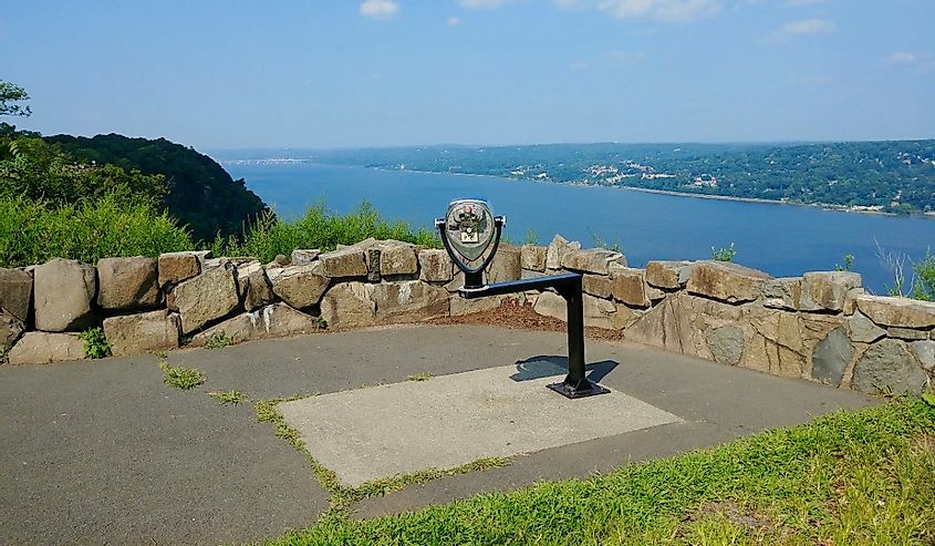 A scenic overlook at State Line Lookout in Palisades Interstate Park, New Jersey