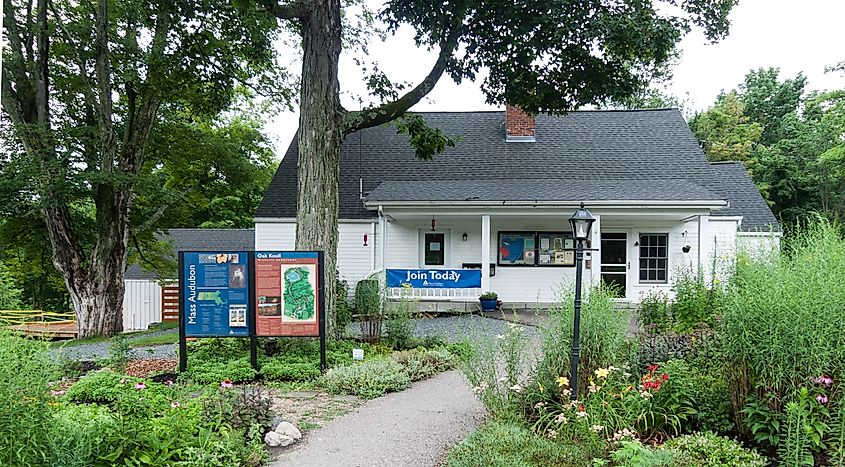Oak Knoll Wildlife Sanctuary Audubon Visitor Center in Attleboro, MA