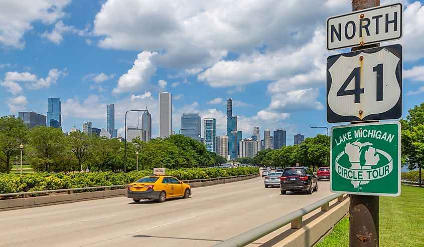 View of Chicago skyline and South Lake Shore Drive, Chicago. 