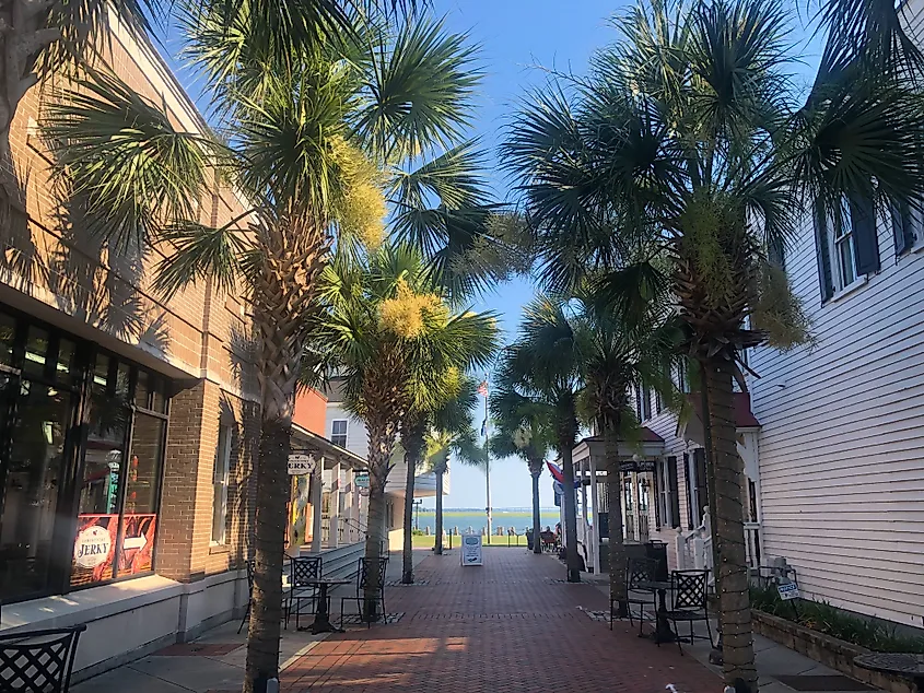 Along Waterfront Park in Beaufort, South Carolina. Image credit: StacieStauffSmith Photos via Shutterstock.com
