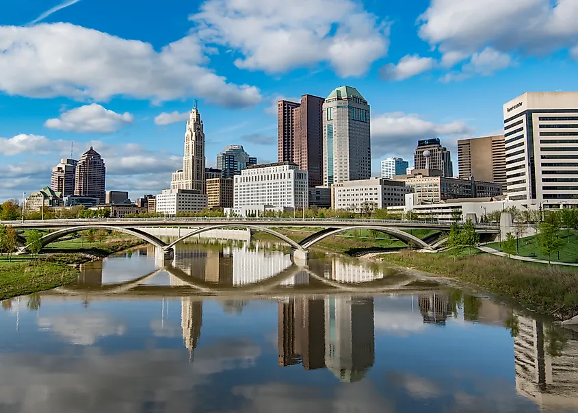 The Scioto River in downtown Columbus. Wikimedia Commons.