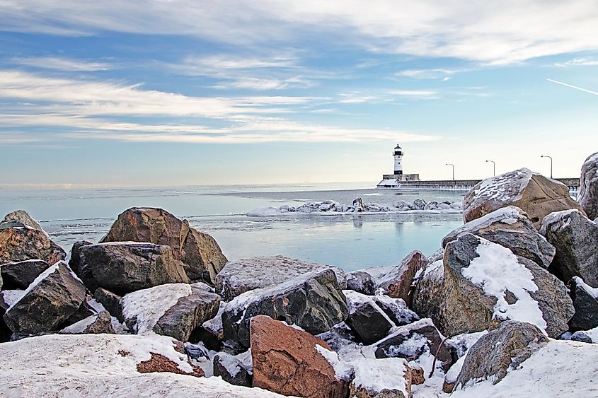 Cold, rocky Lake Superior lighthouse view in Duluth